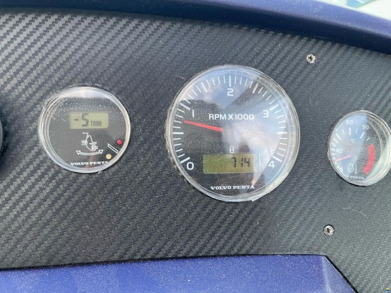 Sealine S38
