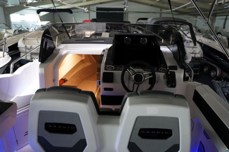 Karnic R8