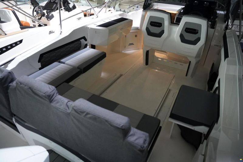 Karnic R8