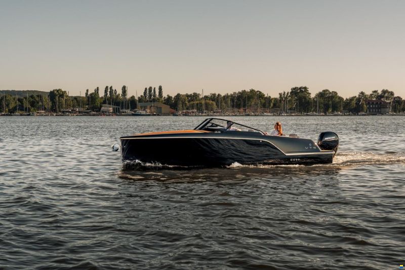 VTS Boats Flying Shark 7.7 Classic