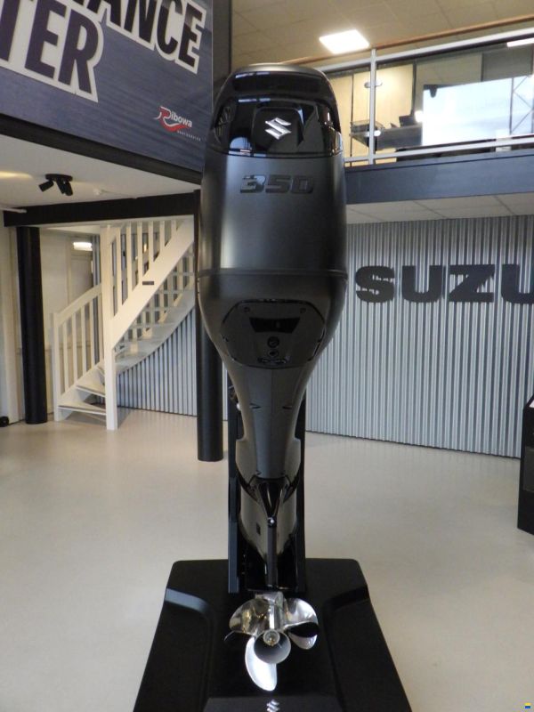 Suzuki DF 350 AMD Stealth line