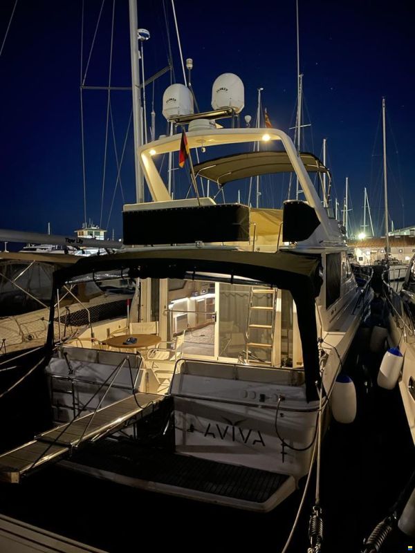 Sea Ray 500 Sedan