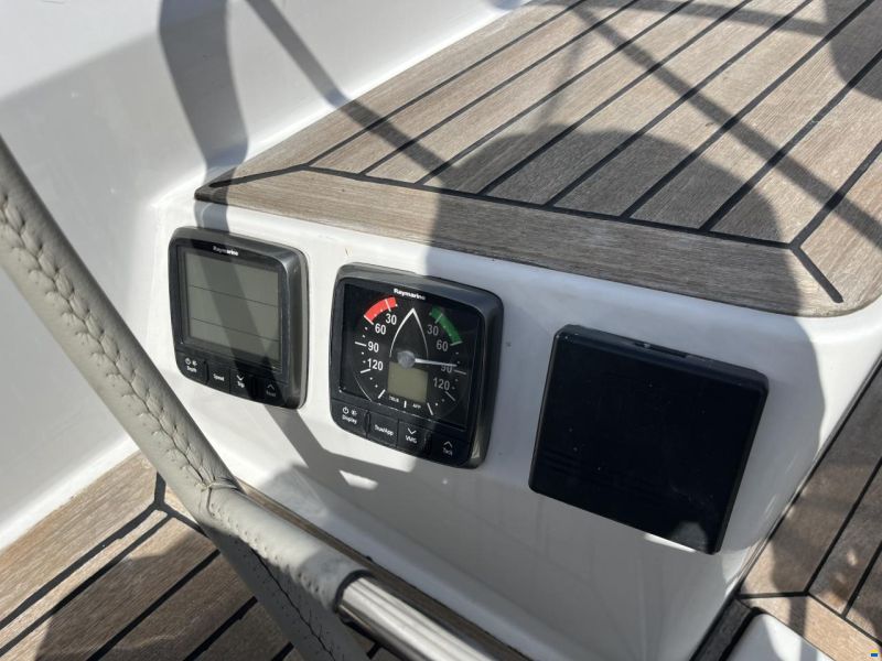 Grand Soleil 38