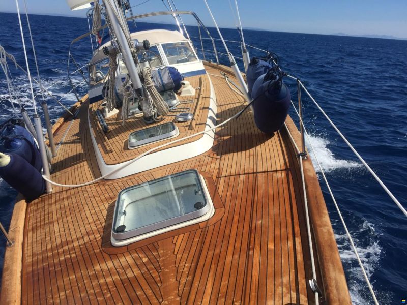 Hallberg-Rassy 382