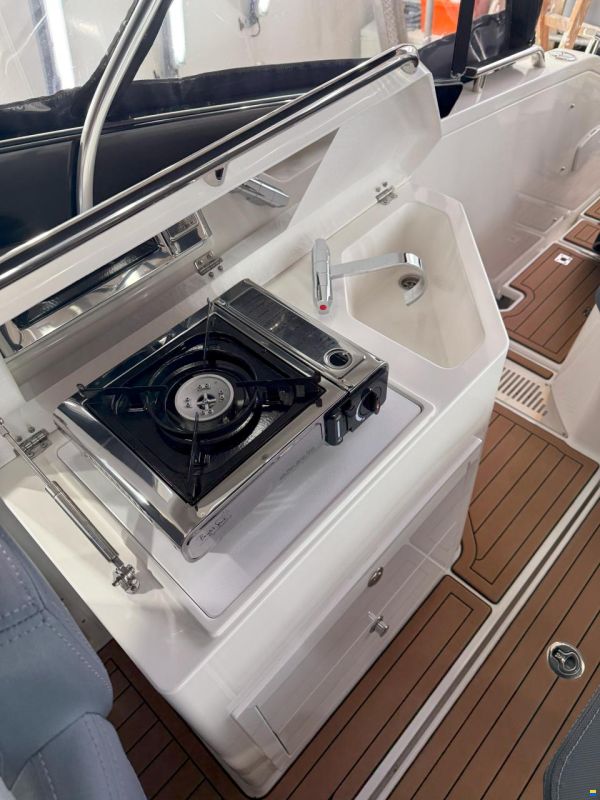 Parker 800 Cruiser