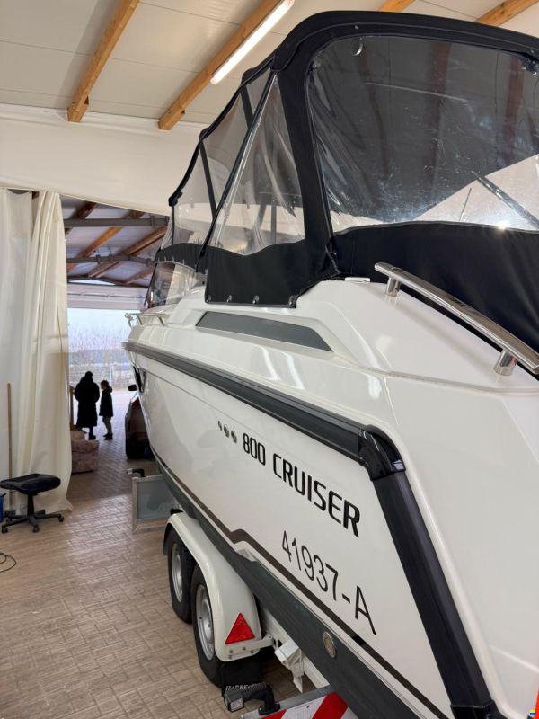 Parker 800 Cruiser