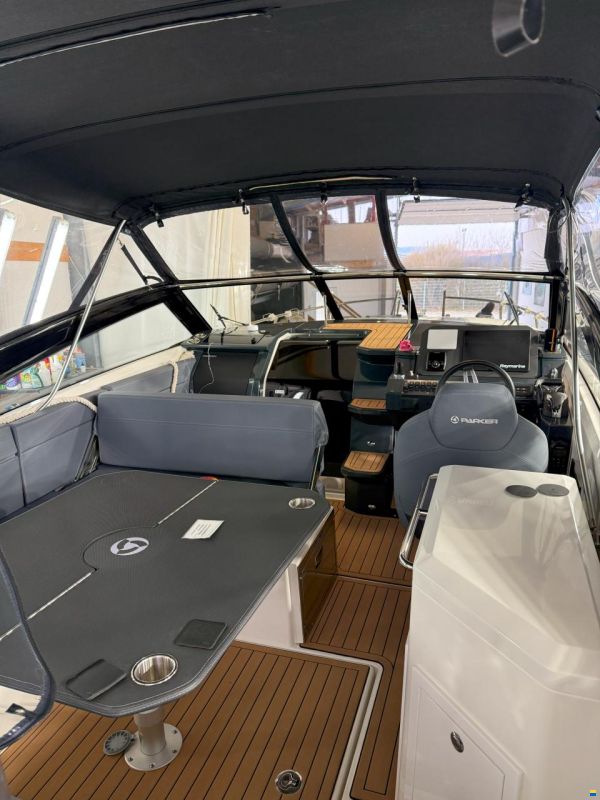Parker 800 Cruiser
