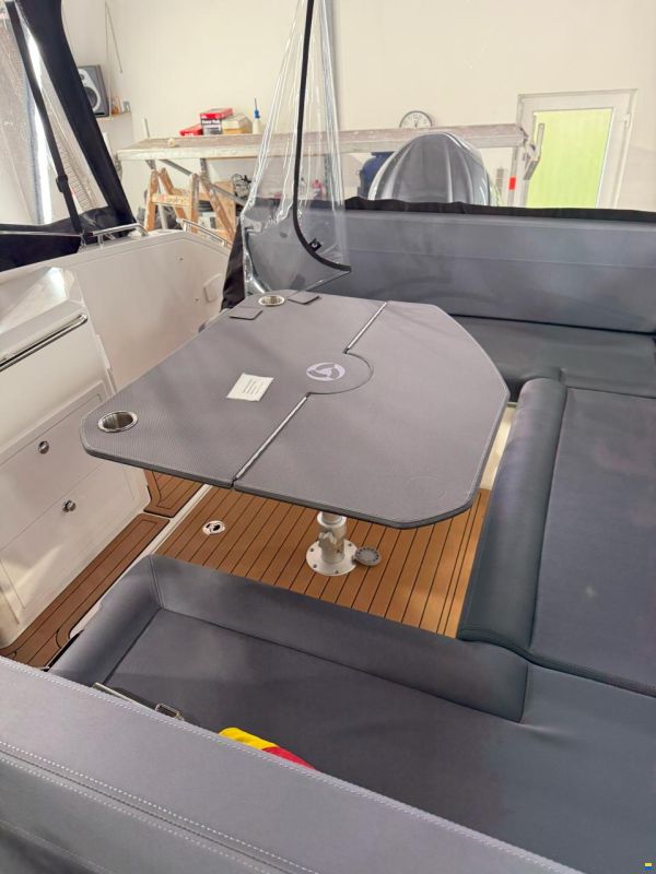 Parker 800 Cruiser