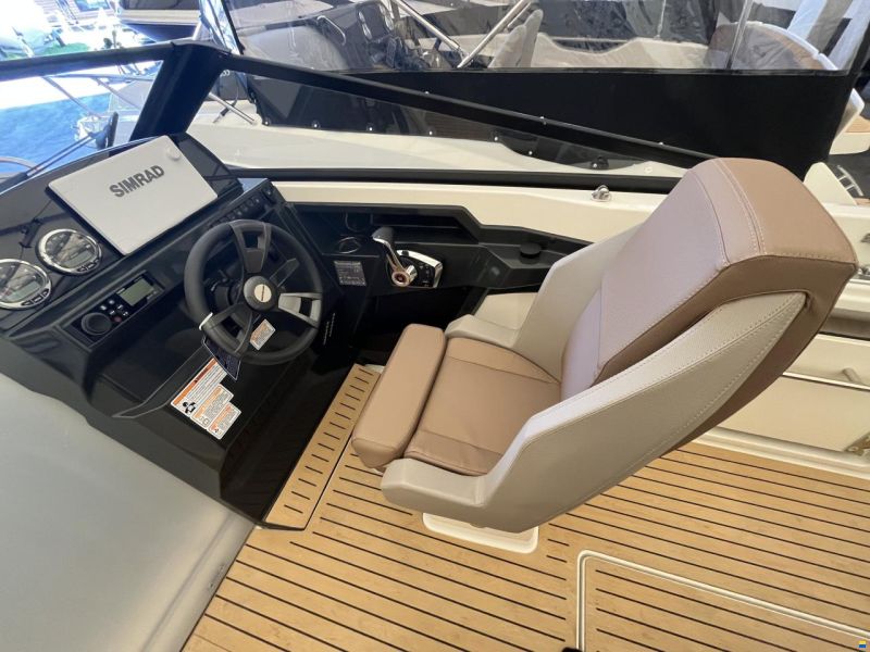 Quicksilver ACTIV 675 CRUISER