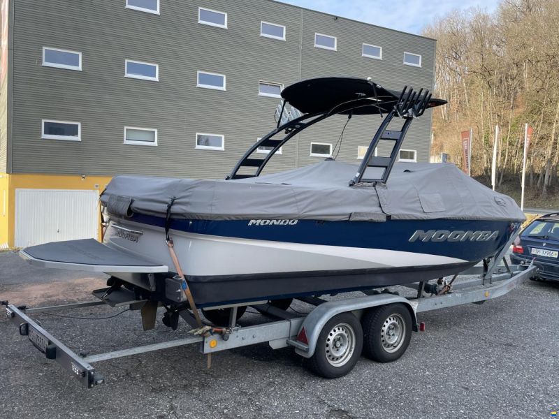 Moomba Mondo