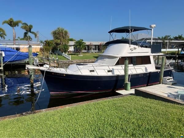 Mainship 34 Trawler