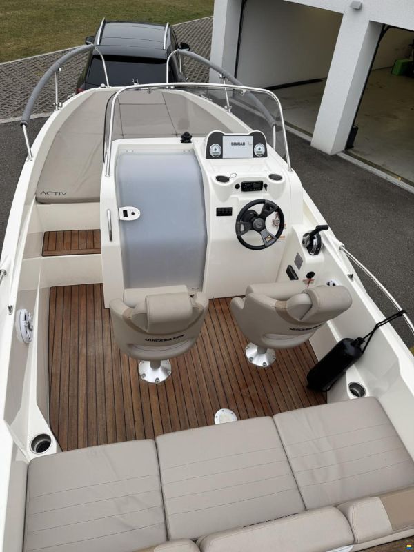 Quicksilver Active 605