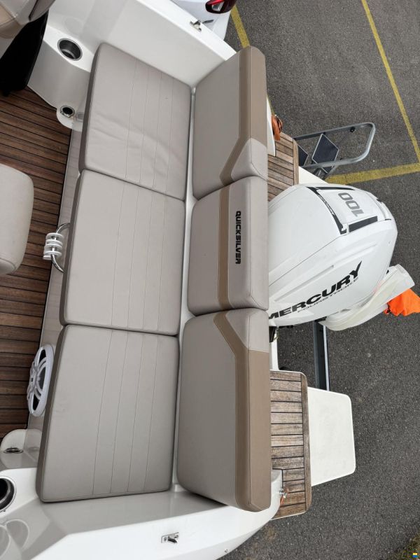 Quicksilver Active 605