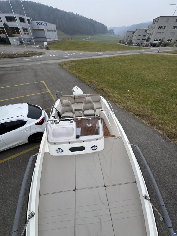 Quicksilver Active 605