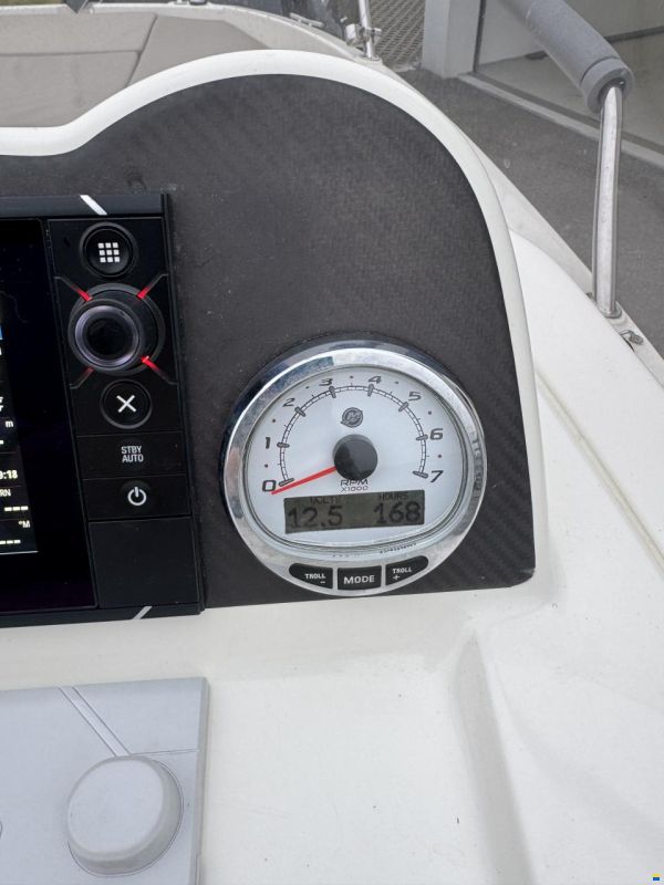 Quicksilver Active 605