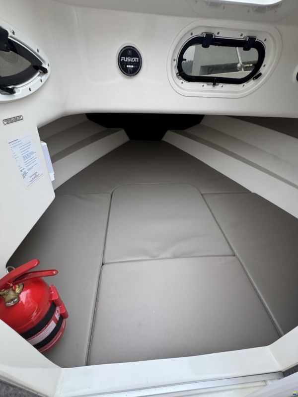 Quicksilver Active 605