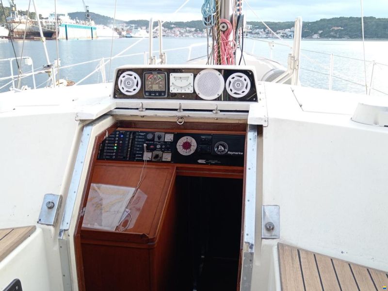 Ferretti Altura 424