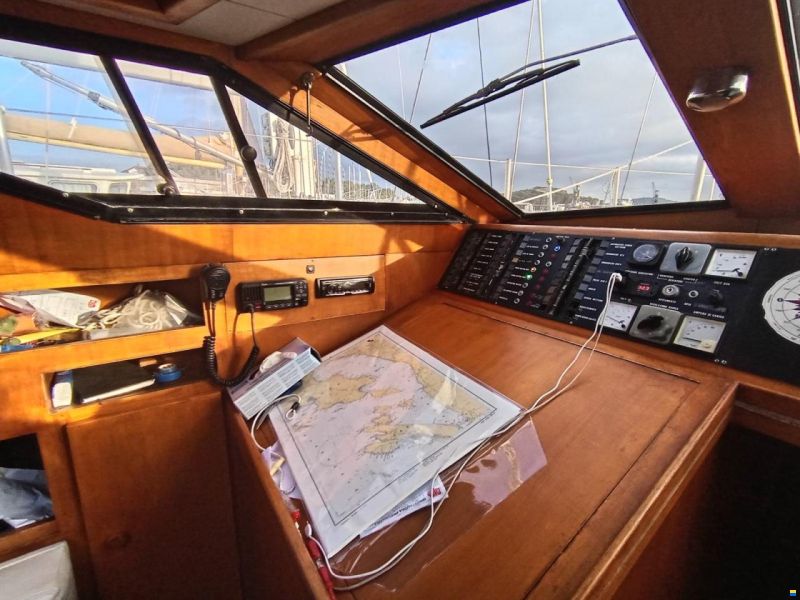 Ferretti Altura 424