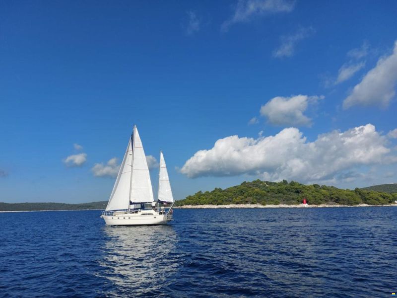 Ferretti Altura 424