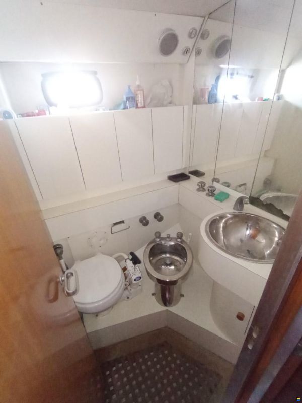 Ferretti Altura 424