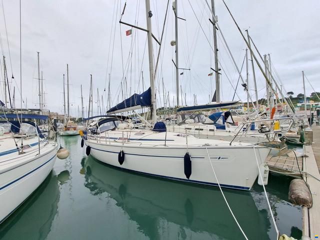 Bavaria 38