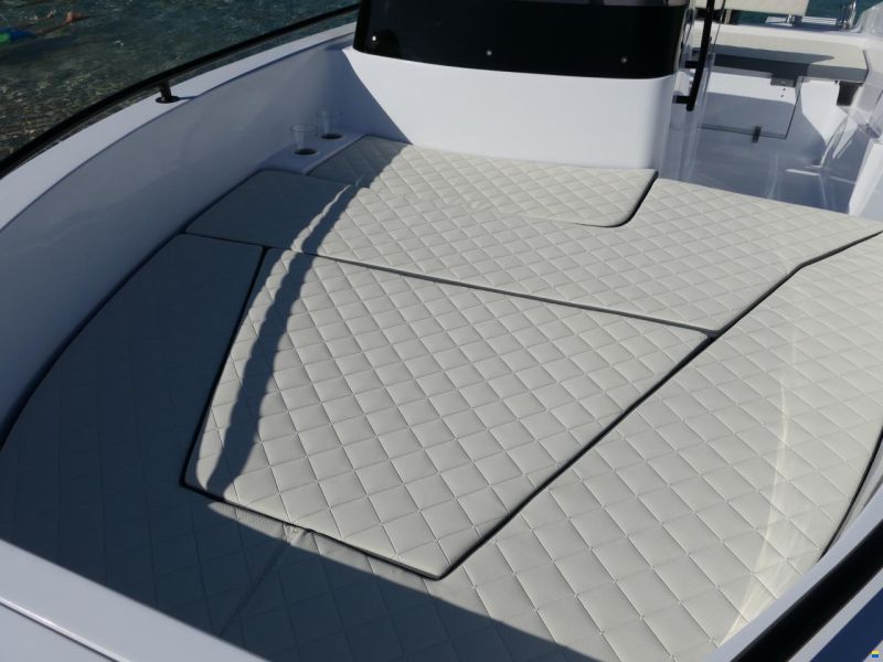 Infinity 575 MC