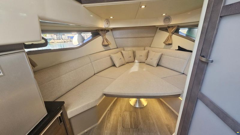 Sea Ray 320 DAE Sundancer