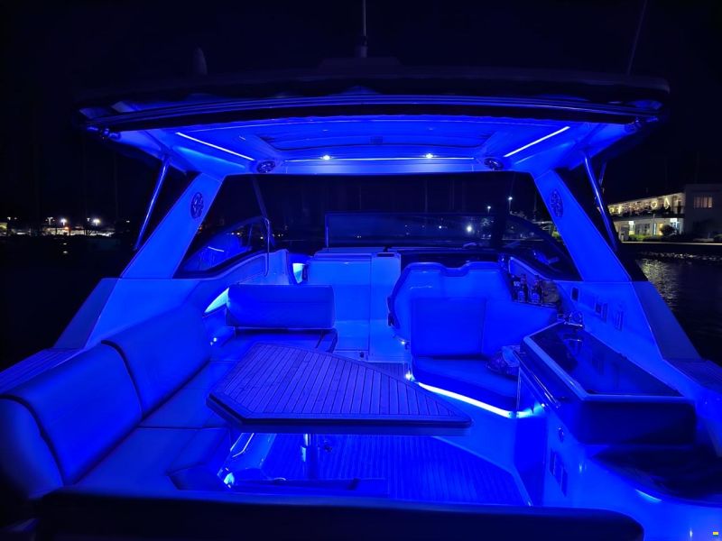 Sea Ray 320 DAE Sundancer