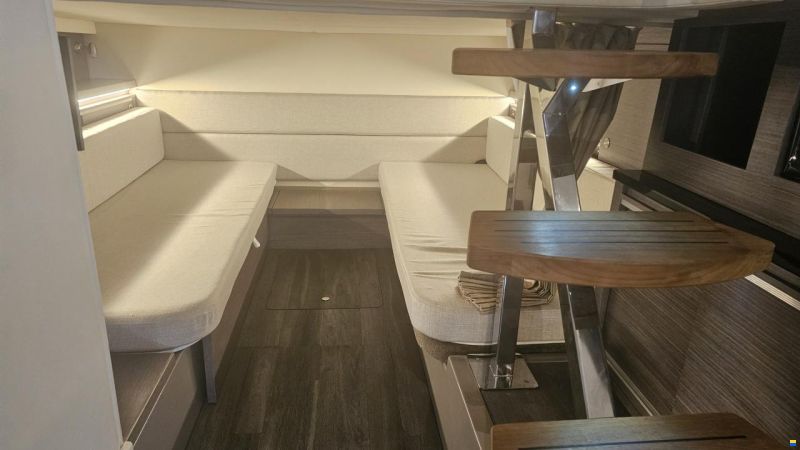 Sea Ray 320 DAE Sundancer