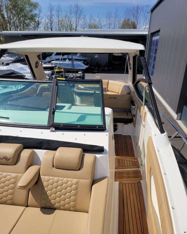 Sea Ray 320 DAE Sundancer
