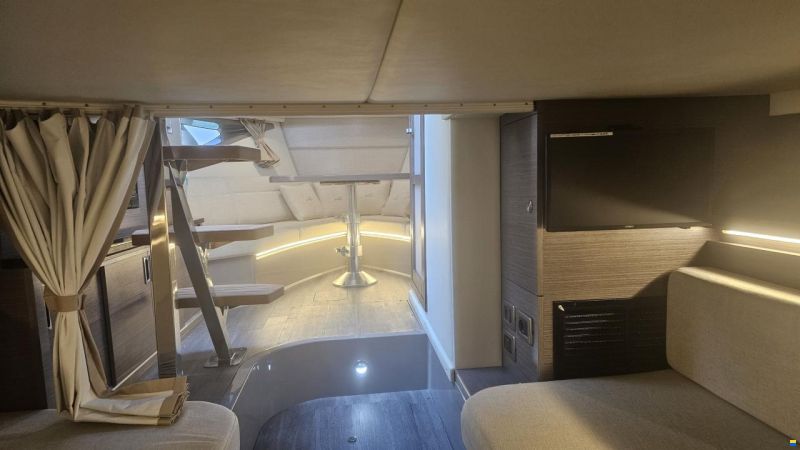 Sea Ray 320 DAE Sundancer