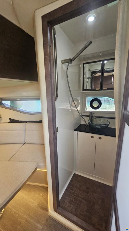 Sea Ray 320 DAE Sundancer