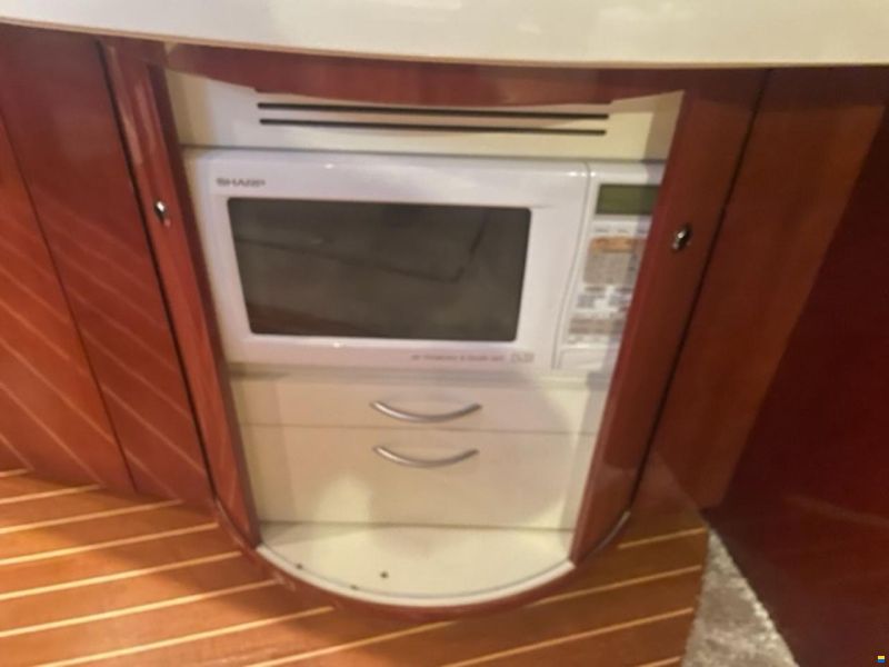 Fairline 43