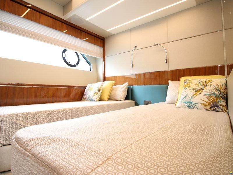 Sunseeker Predator 74