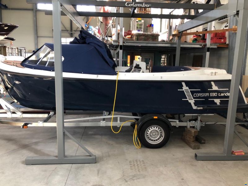 Corsiva 590 Tender