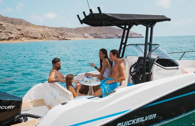 Quicksilver Activ 705 Open