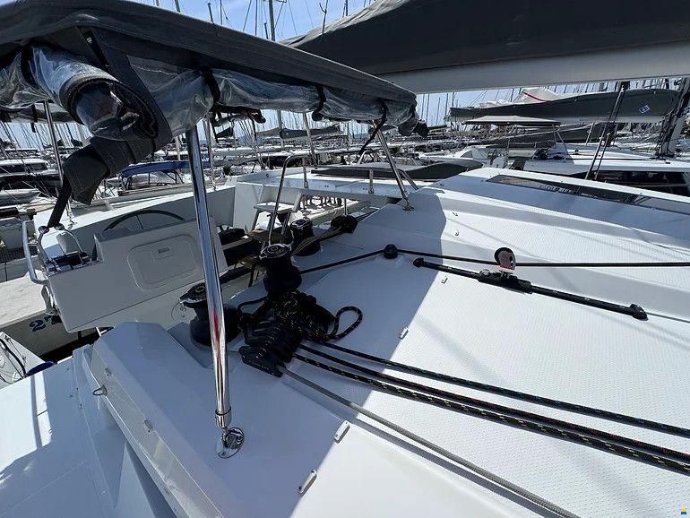 Fountaine Pajot Astr&eacute;a 42