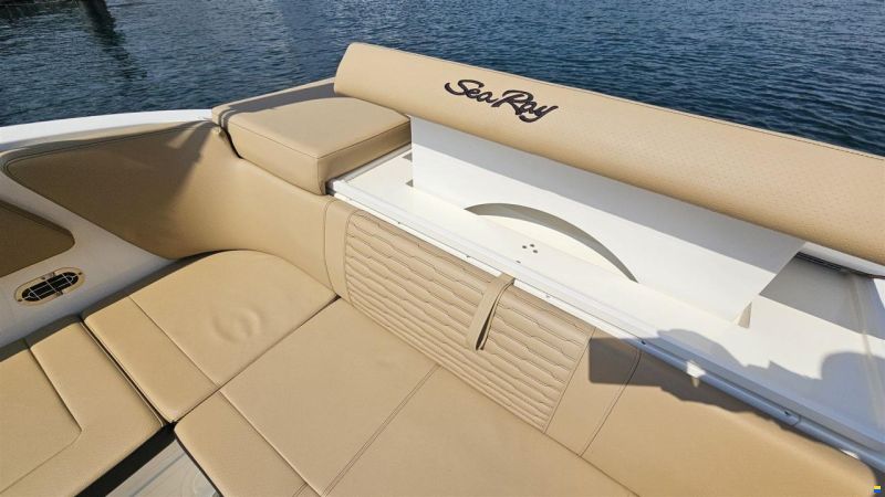 Sea Ray 230 SPX