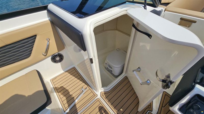 Sea Ray 230 SPX