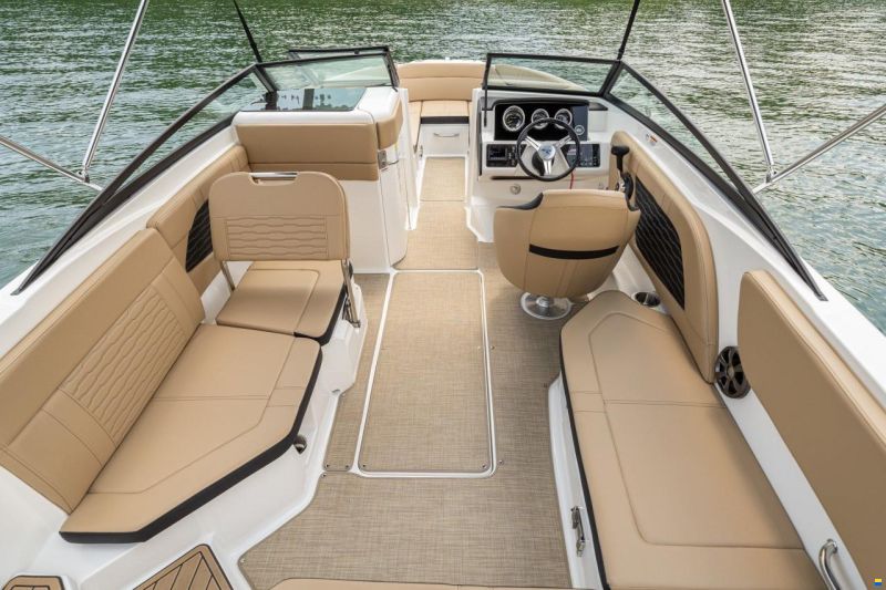 Sea Ray 230 SPX