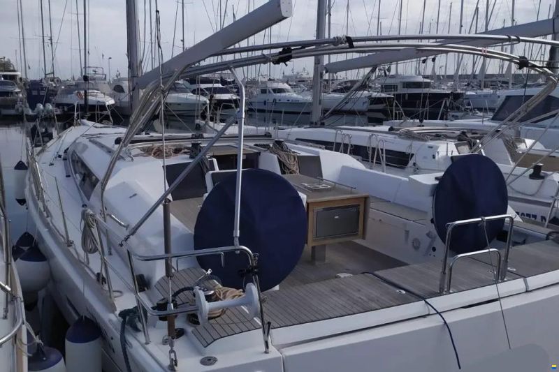 Dufour 520
