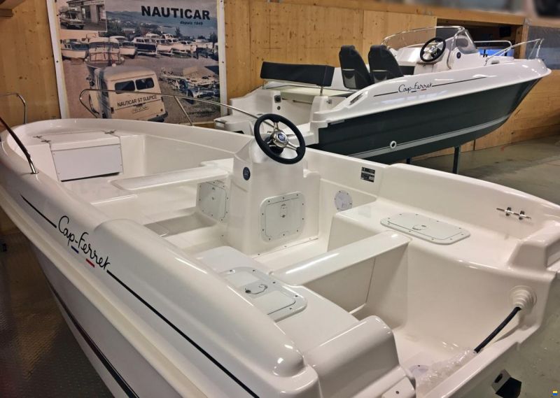 B2 Marine Cap Ferret 452 Fish / Mercury 8 EFI 2025