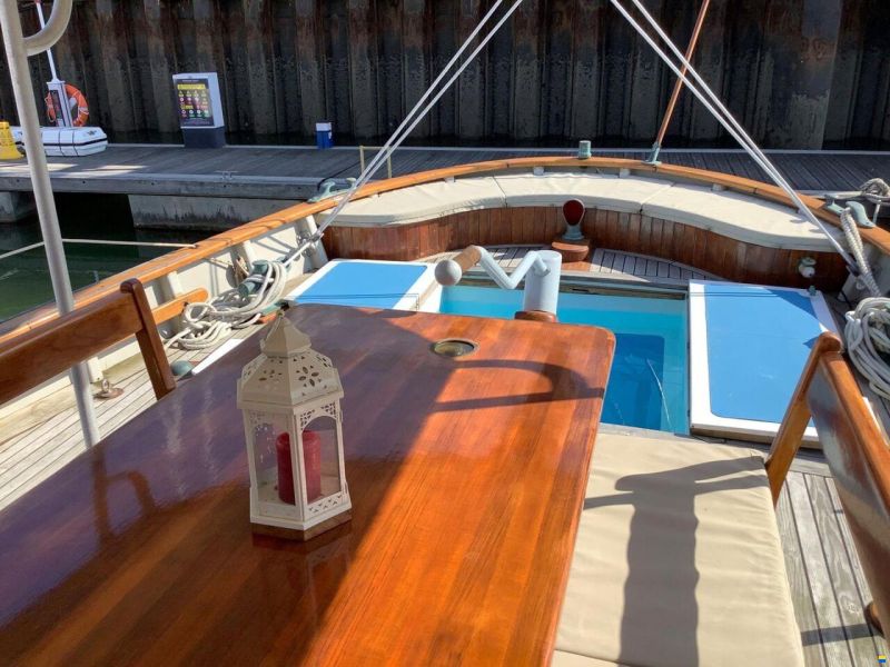 Classic 65ft Ketch Pilot House GRP (Fibe