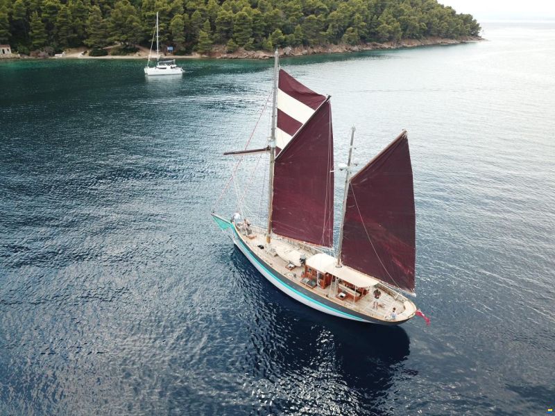Classic 65ft Ketch Pilot House GRP (Fibe