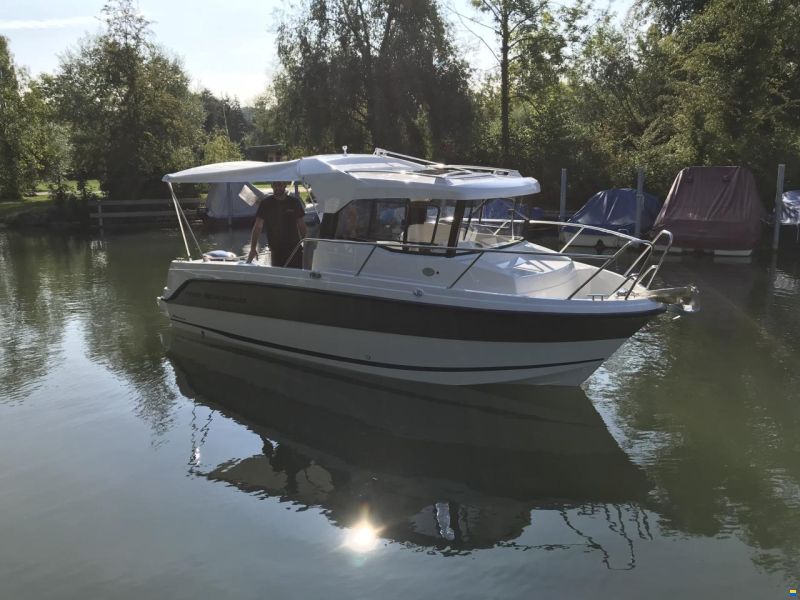Parker 660 Pilothouse