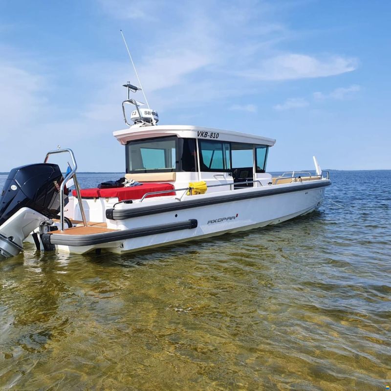 Axopar 28 Cabin AC