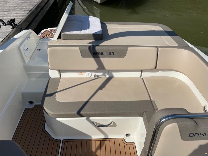 Bayliner VR6 Bowrider