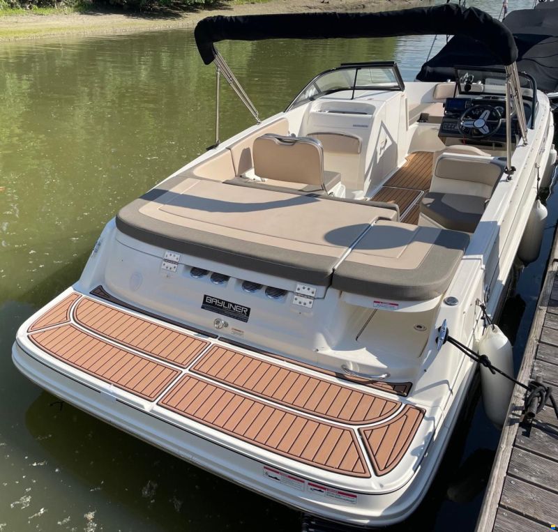 Bayliner VR6 Bowrider
