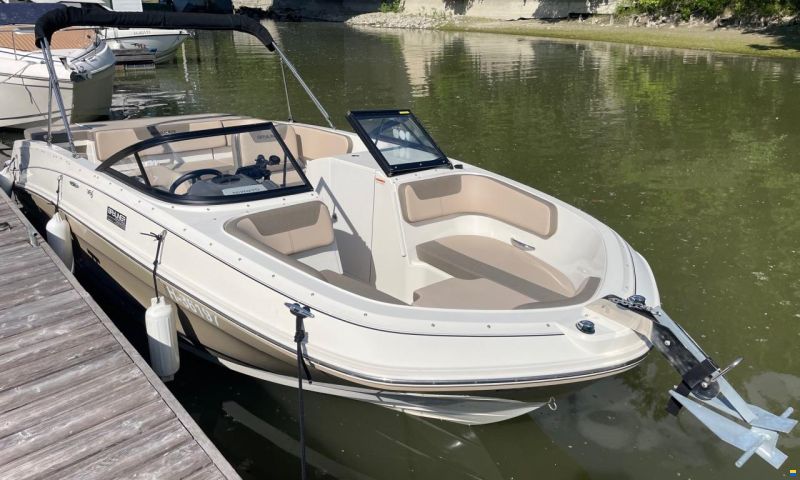 Bayliner VR6 Bowrider