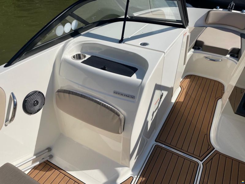 Bayliner VR6 Bowrider